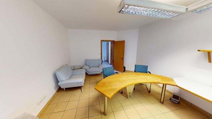 Meran-Merano-Büro-ufficio-vermieten-affitto