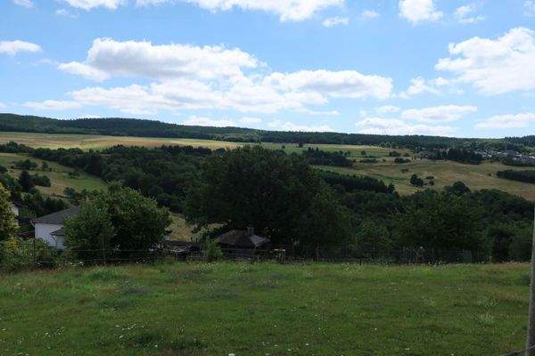 teils dazugehöriges Land