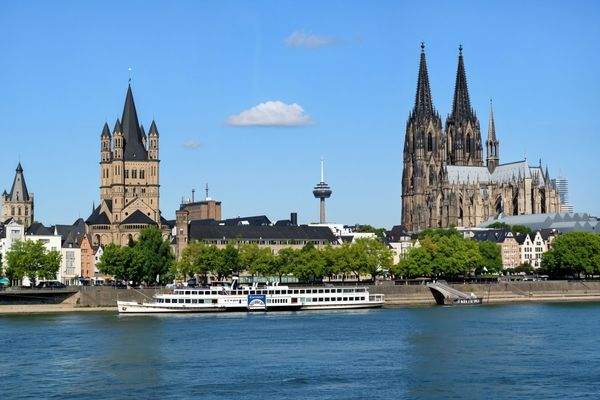 Köln-Rhein-Dom - KI