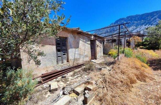 Kreta, Monastiraki: Großes Anwesen mit vielen Möglichkeiten zu verkaufen