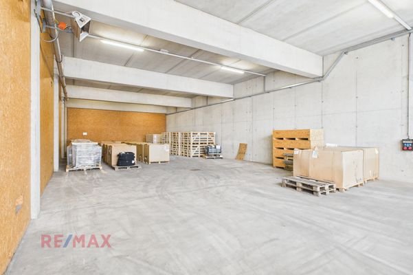 Kleine Lagerhalle