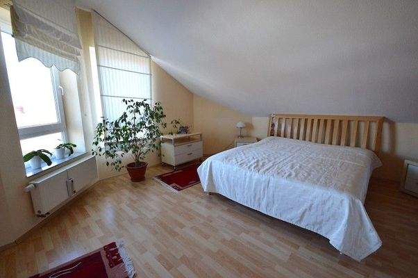 großes Schlafzimmer