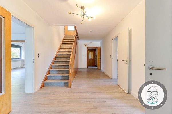 Offener, repräsentativer Flur