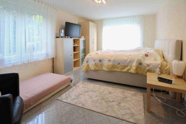 Schlafzimmer Hochparterre