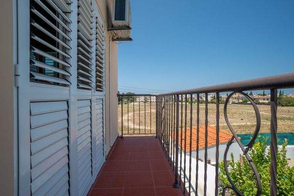 706640-semi-detached-villa-for-sale-in-kato-paphos