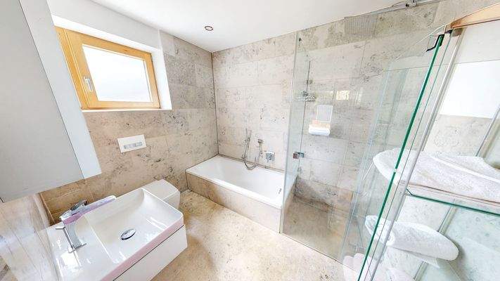 Badezimmer EG