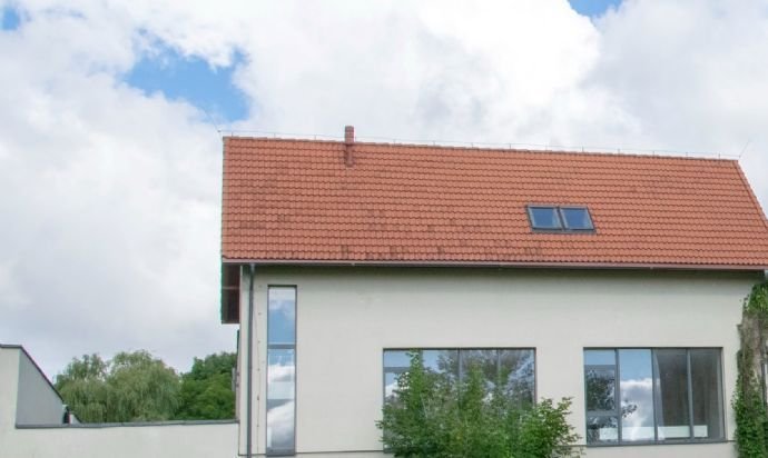 Einfamilienhaus mit Balkon und Garage in Linz/Rhein