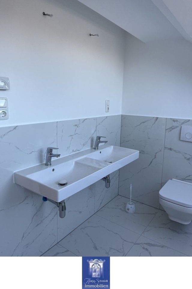 Exklusiv Wohnen! Grandiose Aussicht, Fußbodenheizung, Gäste-WC! - Photo 4