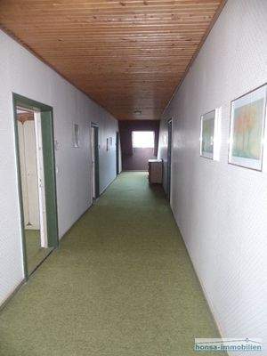 Flur Obergeschoss/ rechts Zugang Ausbaureserve