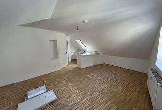 20251107_100645229_iOS