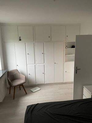 EG _ Schlafzimmer mit Einbauschrank.jpg