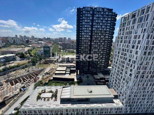 Shop for Sale in İstanbul with Migros Market Tenant