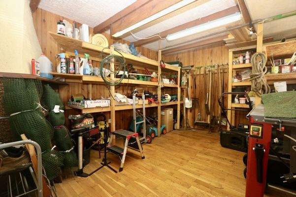 Lagerraum in der Werkstatt