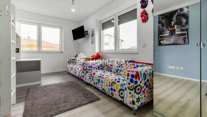 1. OG Kinderzimmer 3 1