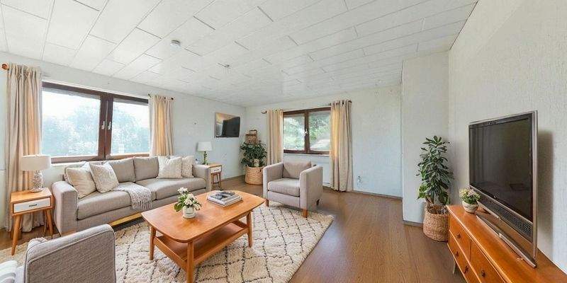 Wohnzimmer (KI Renovierungsbeispiel)