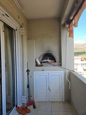 Kreta, Neapoli: Geräumige Wohnung zu verkaufen