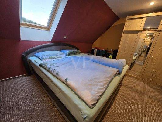 DG Wohnung Schlafzimmer