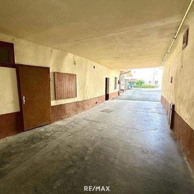 Einfahrt zum Innenhof