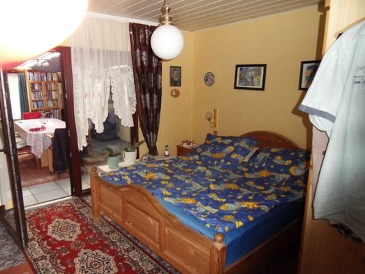 Schlafzimmer EG.JPG