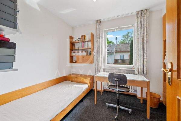 Kinderzimmer/Bürozimmer