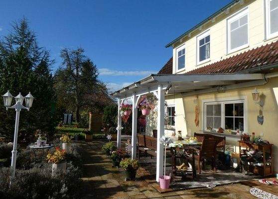 Südterrasse mit Pergola