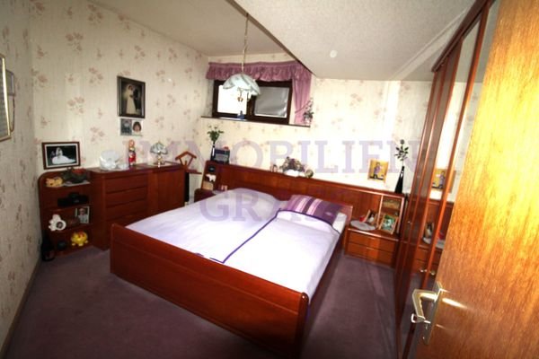 Schlafzimmer Untergeschoss