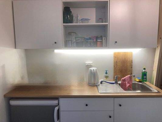 Küchenzeile gegen Abstand