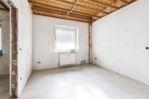 EG links - Schlafraum