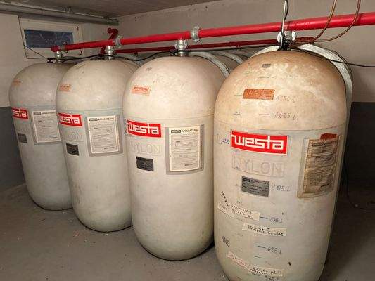 Heizungstanks im Keller