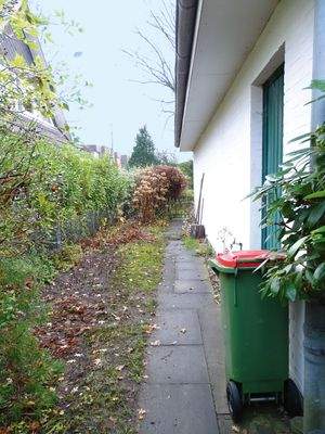 Plattenweg auf der Nord-Ostseite