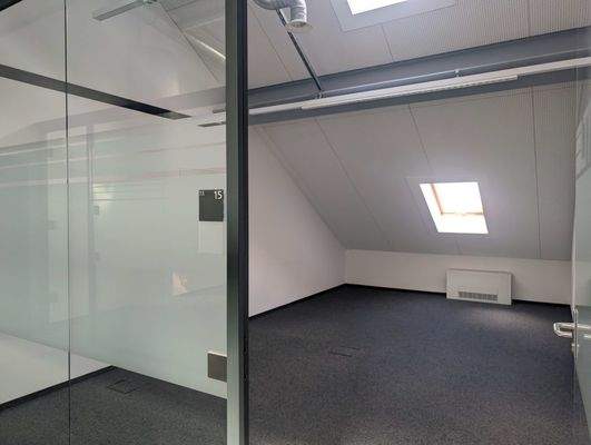 Büro 9.jpg