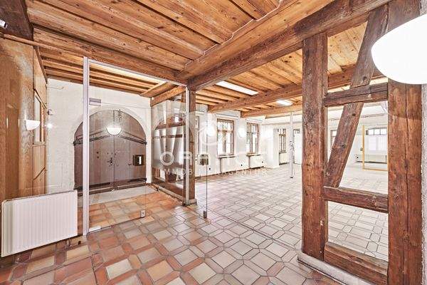 Blick vom hinteren Teil der Immobilie Richtung Windfang und Eingang