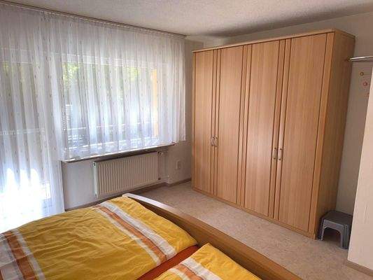 DG_Schlafzimmer mit Balkon