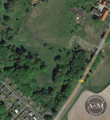 Großes Grundstück mit vielfältigen Bebauungsmöglichkeiten