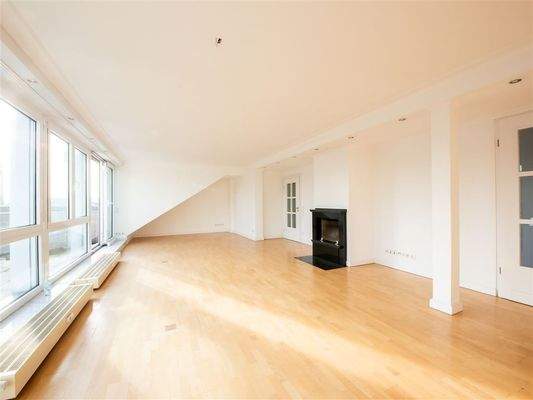 Wohnzimmer Seitenansicht rechts