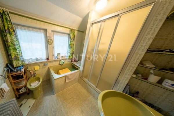 Badezimmer 2.OG