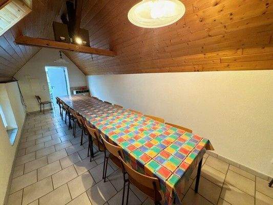 Partyraum über Garage