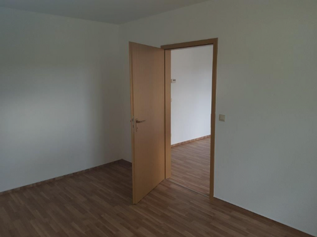 2-Raum-Wohnung mit Einbauküche in Ellefeld, ca. 40 m² – ab 01.05.2026 - Foto 5