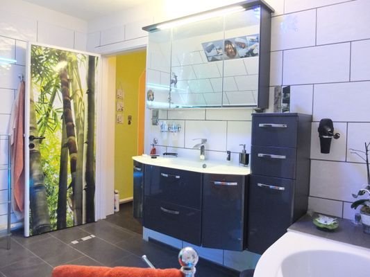 Badezimmer 004.JPG