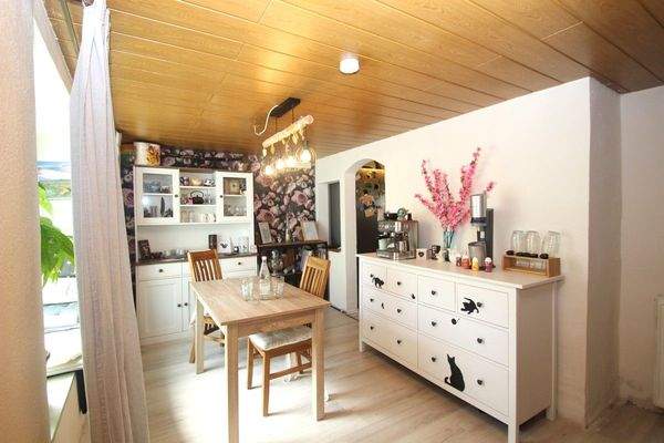 … großzügige Wohn-Esszimmer ... 