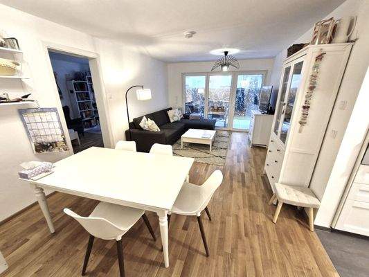 der gemütliche, offene Wohn-/ Ess- und Kochbereich