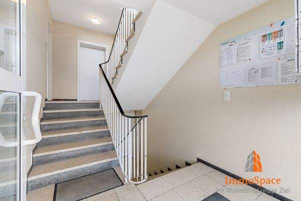 Gepflegter Treppenaufgang