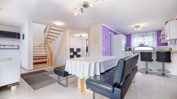 Essbereich mit Küche