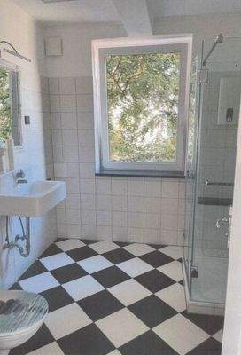 3 OG   Große Wohnung  Bad  15.08.2024.jpg