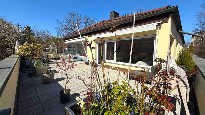 Terrasse umlaufend.jpg