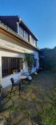 B. u. B. - Terrasse im Herbst