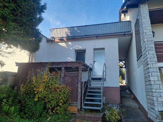 rückwärtiger Zugang zur Garage 1