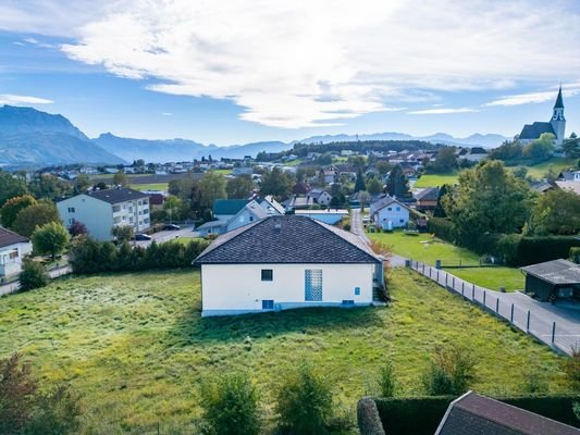 Grundstücksansicht mit Ausblick