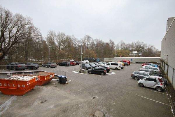 Parkplätze vorhanden