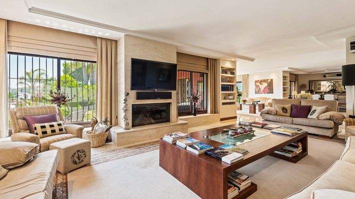 Photo: Villa in Nueva Andalucia